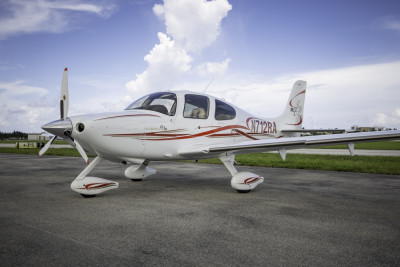 2006 Cirrus SR22 GTS: 