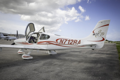 2006 Cirrus SR22 GTS: 