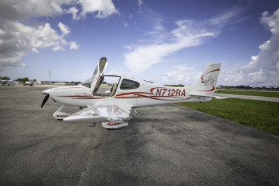 2006 Cirrus SR22 GTS: 