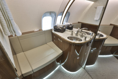 2016 Bombardier Global 5000: 