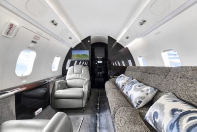 2005 Bombardier Challenger 300: 