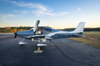 2018 Cirrus SR22T: 