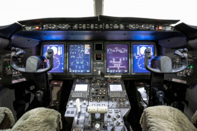 2005 Bombardier Challenger 300: 