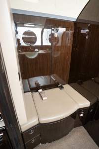 2005 Bombardier Challenger 300: 