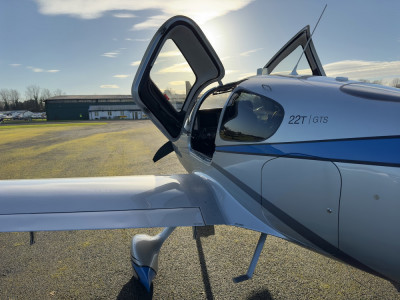 2014 Cirrus SR22T G5 GTS: 