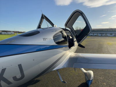 2014 Cirrus SR22T G5 GTS: 