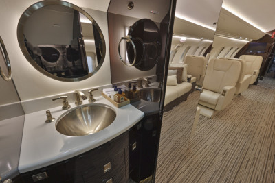 2011 Bombardier Challenger 605: 