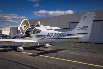 2002 Cirrus SR22: 