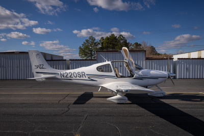 2002 Cirrus SR22: 