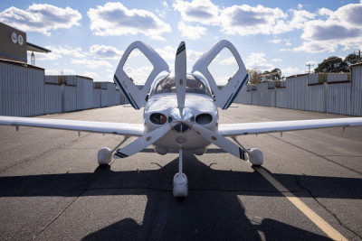 2002 Cirrus SR22: 