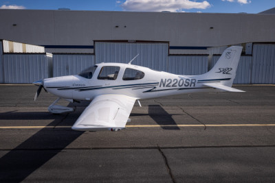 2002 Cirrus SR22: 