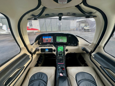 2004 Cirrus SR22 G2: 