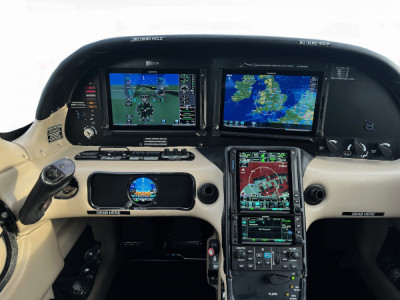 2004 Cirrus SR22 G2: 