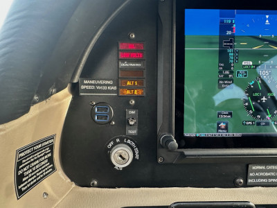 2004 Cirrus SR22 G2: 