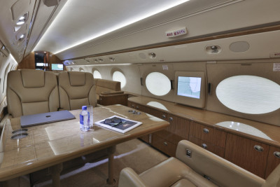 2004 Gulfstream G550: 