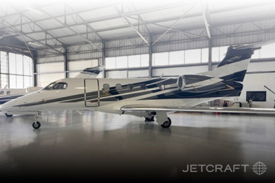 2016 Embraer Phenom 300: 