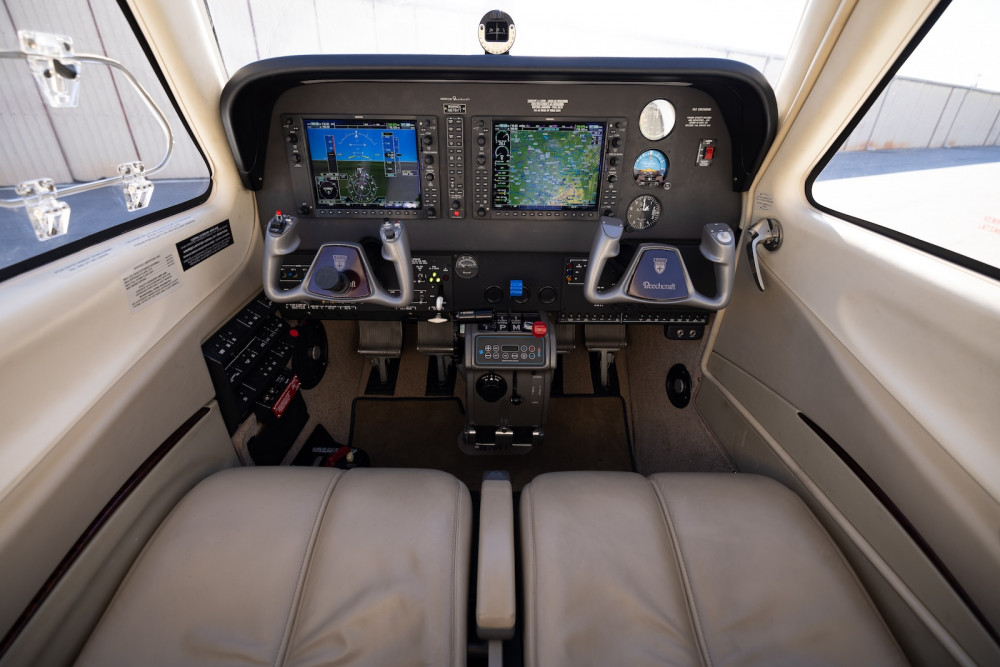 Beechcraft Bonanza Cockpit Beechcraft Bonanza Cockpit