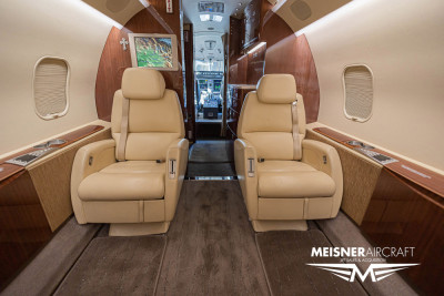 2004 Bombardier Challenger 300: 