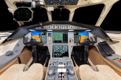 2009 Dassault Falcon 2000LX: 