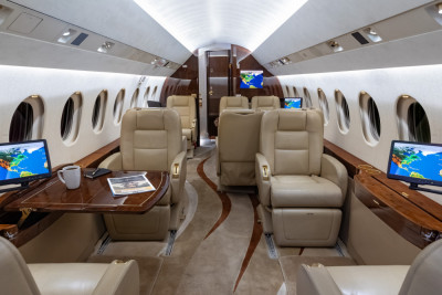 2009 Dassault Falcon 2000LX: 