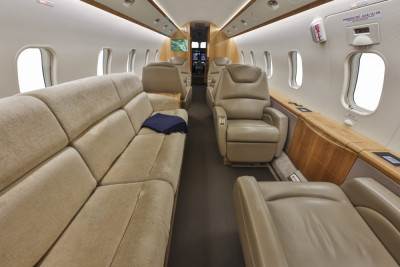 2014 Bombardier Challenger 300: 
