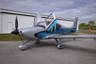 2013 Cirrus SR22 GTS: 