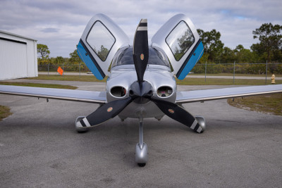 2013 Cirrus SR22 GTS: 