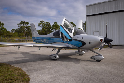 2013 Cirrus SR22 GTS: 