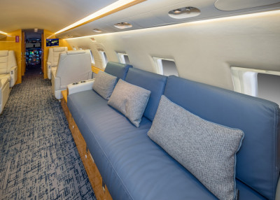 2001 Bombardier Challenger 604: 