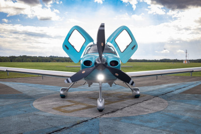 2023 Cirrus SR22 GTS: 