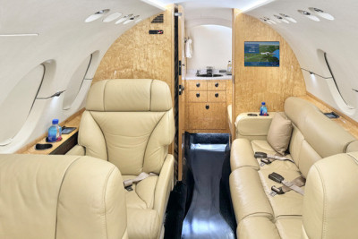 2008 Hawker 900XP: Aft Cabin