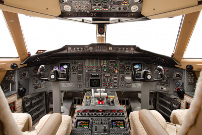 1990 Bombardier Challenger 601 - 3AER: 