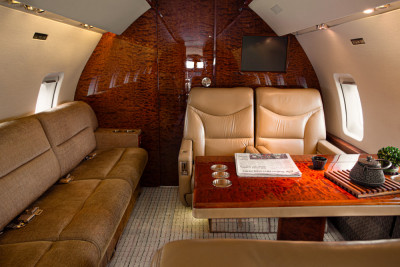 1990 Bombardier Challenger 601 - 3AER: 
