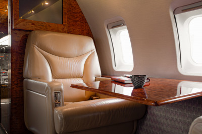 1990 Bombardier Challenger 601 - 3AER: 