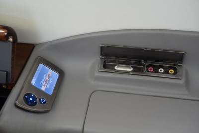 2012 Embraer Phenom 300: 