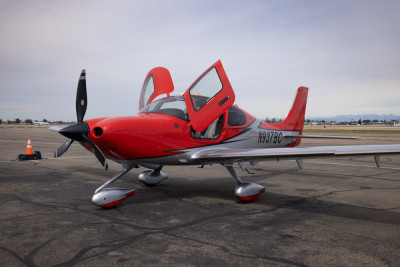 2021 Cirrus SR22T G6 GTS: 