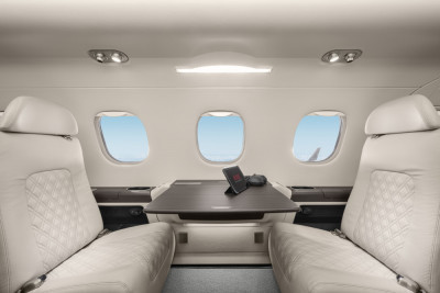 2017 Embraer Phenom 300: 
