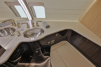 2012 Bombardier Challenger 605: 