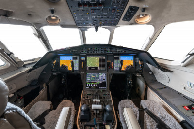 2005 Dassault Falcon 2000EX EASy: 