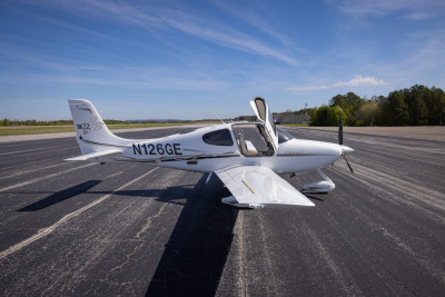 2006 Cirrus SR22 GTS: 