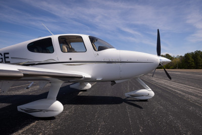 2006 Cirrus SR22 GTS: 