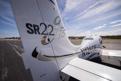 2006 Cirrus SR22 GTS: 
