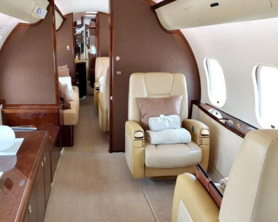 2006 Bombardier Global 5000: Mid Cabin