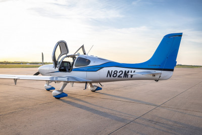 2015 Cirrus SR22 G5: 