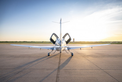 2015 Cirrus SR22 G5: 