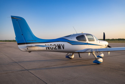 2015 Cirrus SR22 G5: 