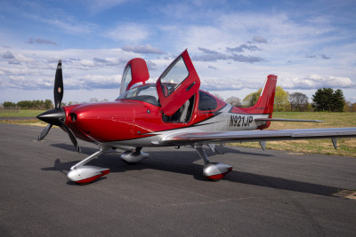 2023 Cirrus SR22T G6 GTS: 