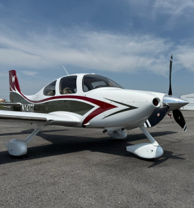 2004 Cirrus SR22: 