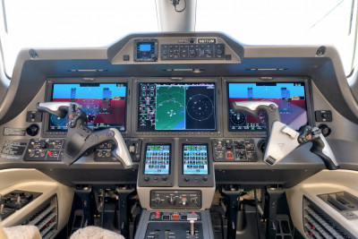 2015 Embraer Phenom 300: 
