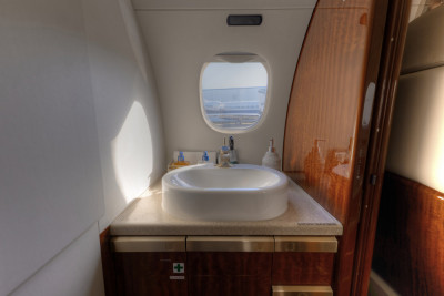 2015 Embraer Phenom 300: 